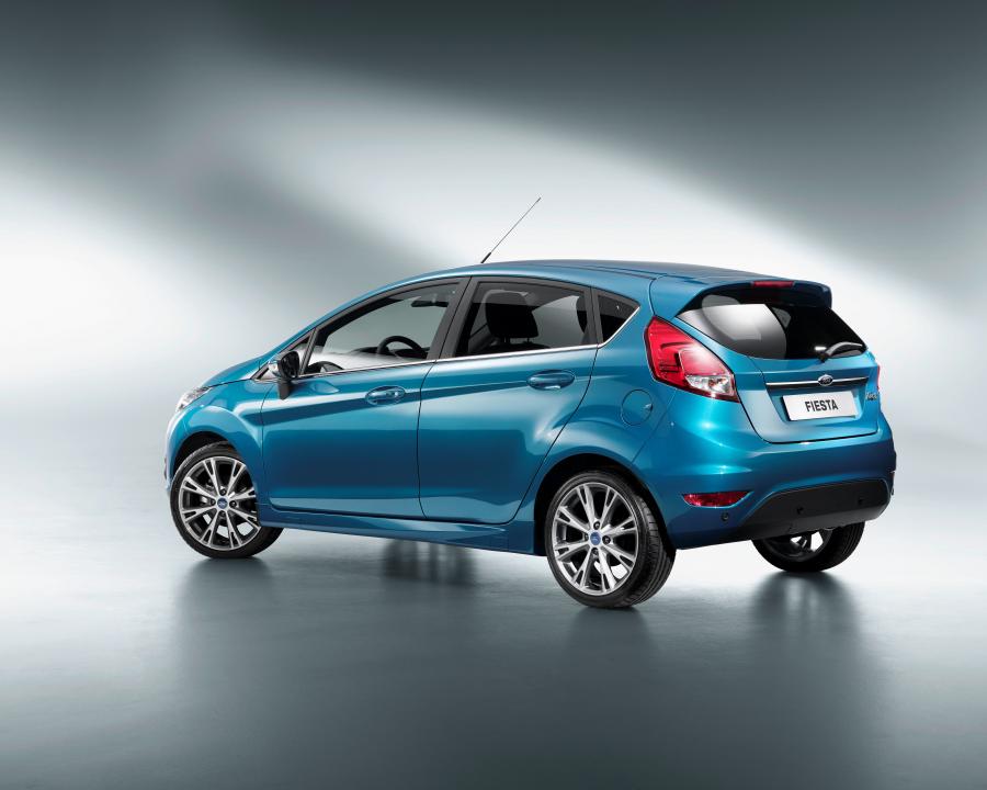  Ford Fiesta 5-Door 2013 года  (EU) (фото 4 из 8)
